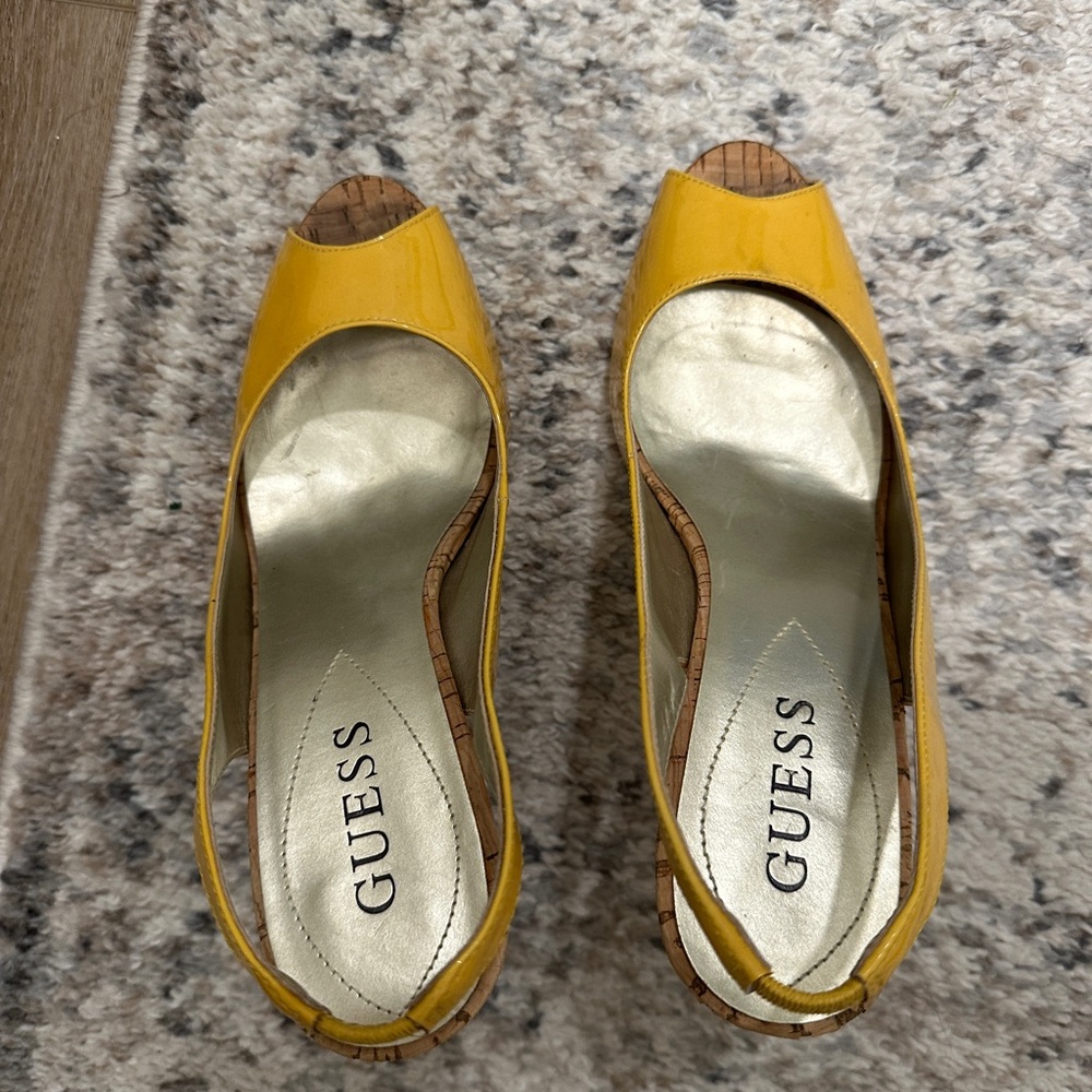 SEXY Guess Yellow Stiletto Heels Peep Toe - Picture 5 of 9